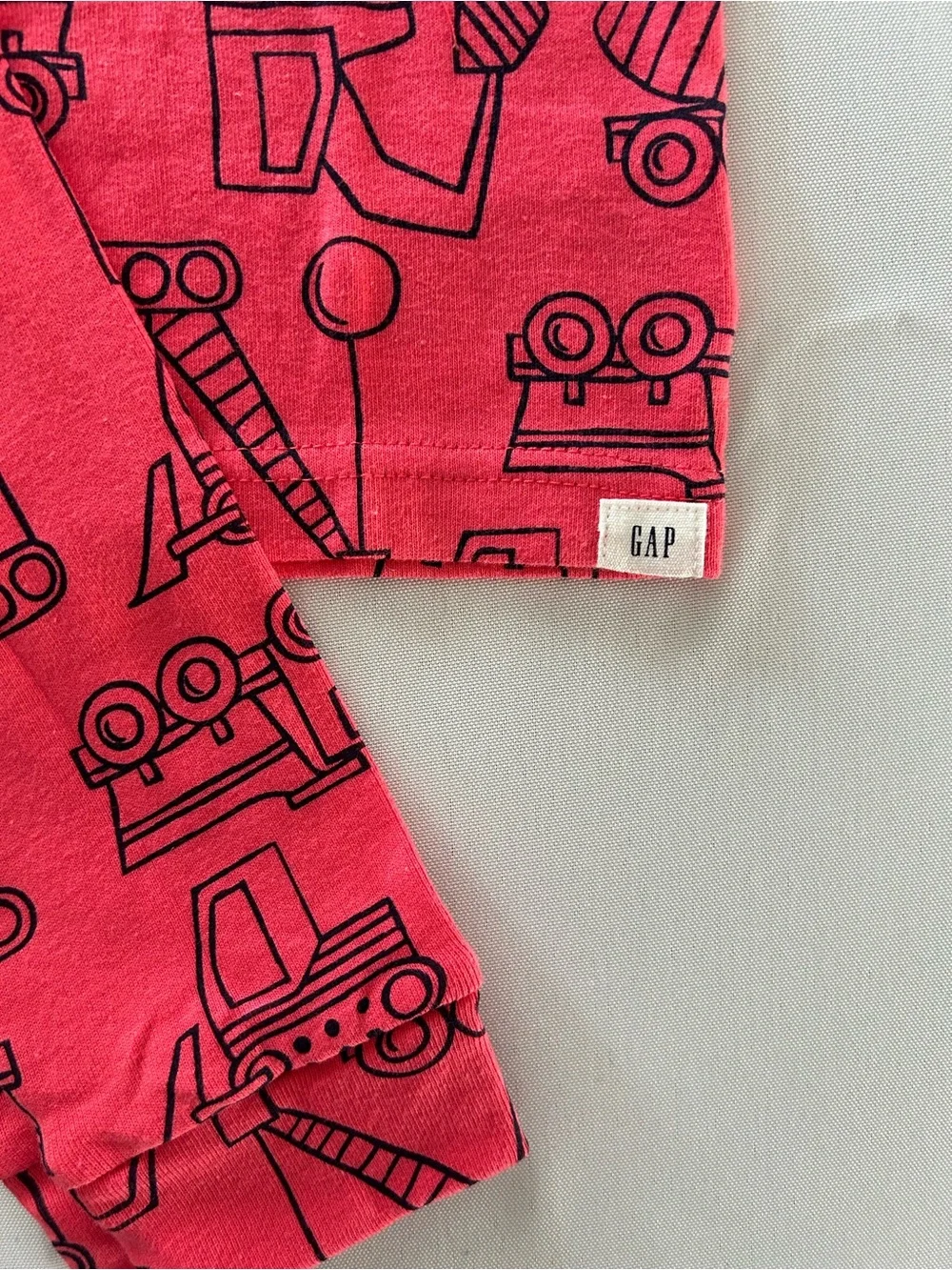 NWT 4 Baby GAP Kids Red Construction Vehicles Pajama Set